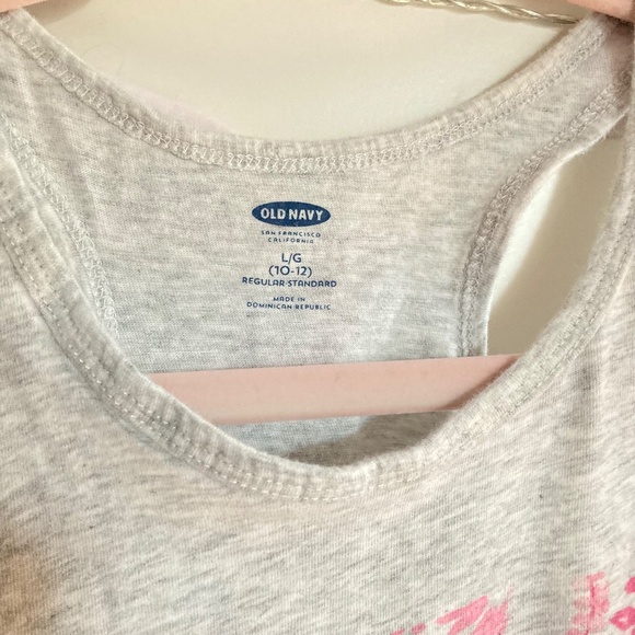 ✨2/$40✨ 2-Item Bundle of Girls' Tops - Picture 5 of 6